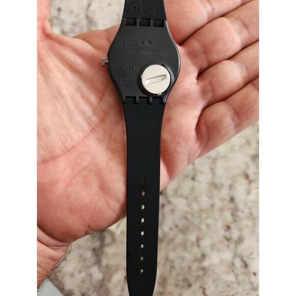 VINTAGE 1988 Swatch GX109 "Glowing Arrow" 34mm Swiss Made Watch NOS - Picture 7 of 9